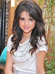 selena gomez age