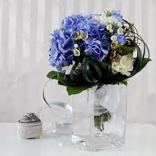 blue flowers wedding