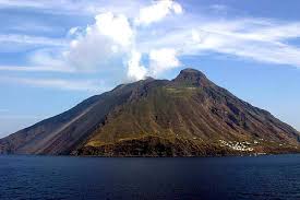 stromboli volcano