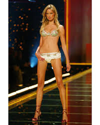 Karolina Kurkova fotos
