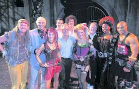 Queen - We Will Rock You (feat. Ben Elton) (Original London Cast)