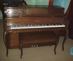 yamaha console piano