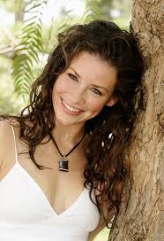 Evangeline Lilly style