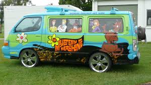 the mystery machine van