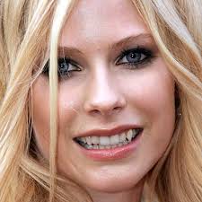 pics of avril lavigne