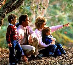 famiglia2 Cari candidati, pensate alla famiglia nei vostri programmi.