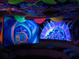black light room