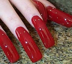 long fingernails on women