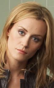 Taylor Schilling / Veronica