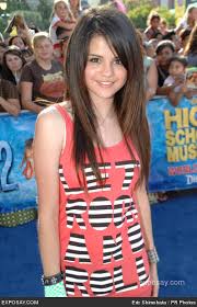 selena gomez age