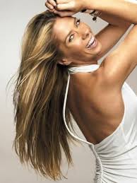Adriane Galisteu Hairstyle