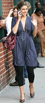 Jamie-Lynn Sigler up skirt