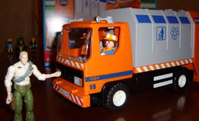 trash trucks toys