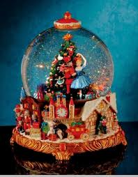 nutcracker snowglobe