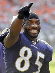 Derrick Mason points to