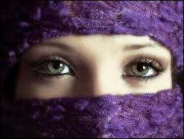 Оформяне на веждите