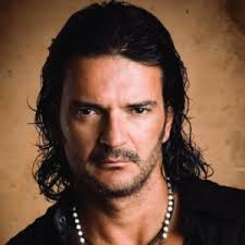 Ricardo Arjona - Ricardo Arjona Y Sus Amigos