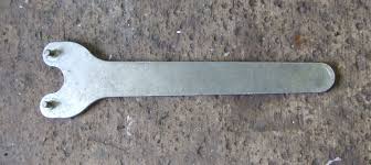 angle grinder wrench