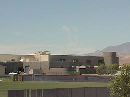 http://t0.gstatic.com/images?q=tbn:Ql_QY90_jezD7M:http://upload.wikimedia.org/wikipedia/en/6/61/Durango_High_School.JPG