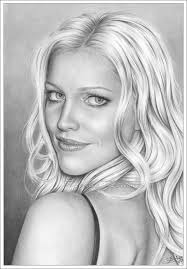 Tricia Helfer hair