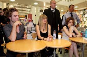 breaking dawn book 2