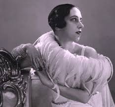 elsa schiaparelli shocking pink
