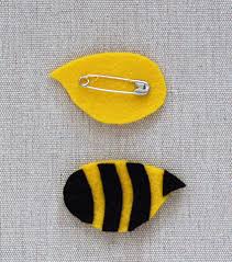 bee pin
