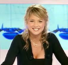 cheveux bouclé avec frange