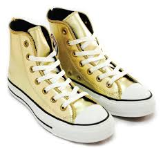 chuck taylor converses