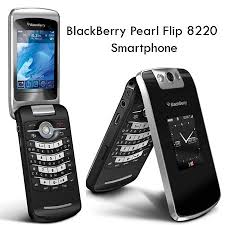 blackberry flip 8220