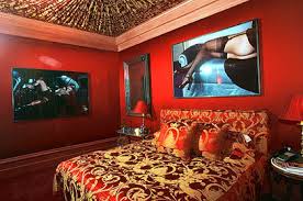 bedroom art