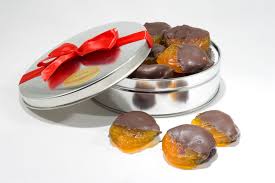 chocolate dipped apricots