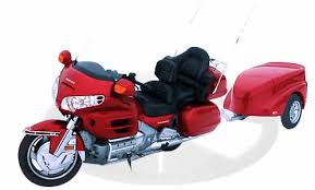 moto sur remorque