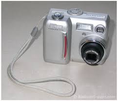 coolpix 775