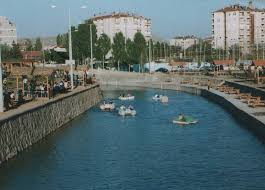 http://t0.gstatic.com/images?q=tbn:Z9UoOjgtP9FJEM:http://www.guzelresimler.net/data/media/194/Eski_Aksaray_Resimleri.JPG