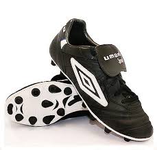 umbro football trainers