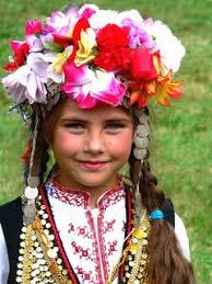 На Лазаровден девойките обхождат с китки къщите