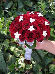    Red%2520rose%2520and%2520stephanotis%2520bouquet
