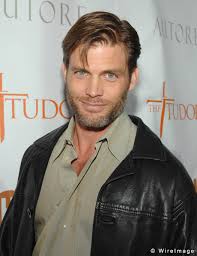 Casper Van Dien