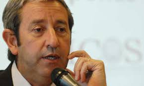 http://images.google.com.ar/imgres?imgurl=http://www.tn.com.ar/2010/01/08/thumb/julio-cobos.jpg&imgrefurl=http://www.tn.com.ar/2010/01/11/politica/02117709.html&usg=__96cDi7yiwRSoS-xY1pEjFHfLQ54=&h=360&w=600&sz=15&hl=es&start=3&um=1&itbs=1&tbnid=bQywSsBHnx-DHM:&tbnh=81&tbnw=135&prev=/images?q=cobos&um=1&hl=es&sa=G&tbs=isch:1
