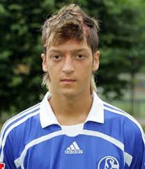Mesut �zil Video