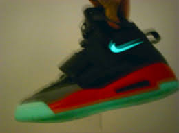 glow in dark shoes