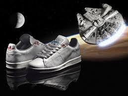 stan smith tennis shoe