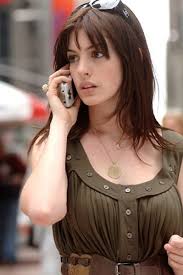 Anne Hathaway no clothes