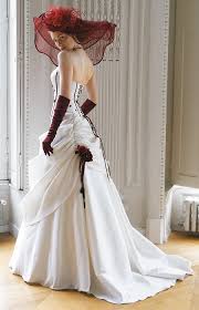 robe rouge et noir