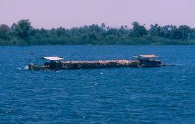 barge sinks