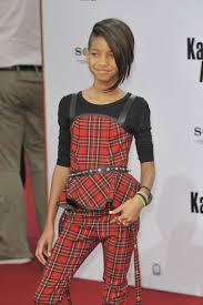 Willow Smith premieres Whip
