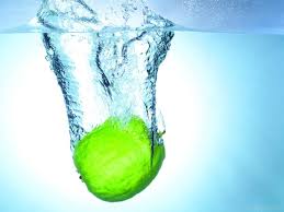water with lemon
