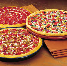 http://t0.gstatic.com/images?q=tbn:gbOIW8wY-qM-UM%3Ahttp://www.pizzahutpizza.com/menu/_images/3_pizzas.jpg