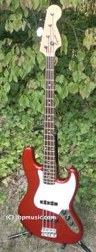 squier mustang